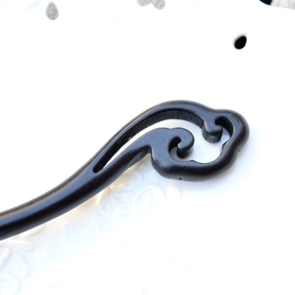 Ruyi Carved Black Wood Hair Stick - Chinese Hairpin 如意髮簪 - Picture 8 of 9